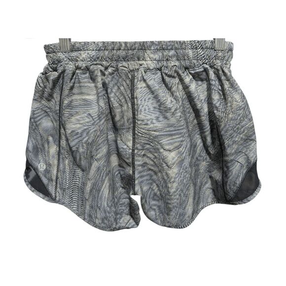 LULULEMON ATHLETICA Hotty Hot Low-Rise Short '4" Size 4 - Picture 6 of 6